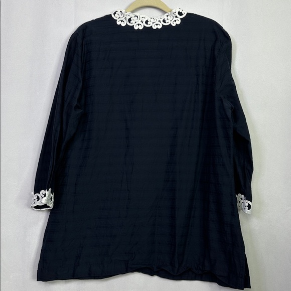 Talbots Navy Tunic Embroidered 3/4 Sleeve V-Neck Blouse - Picture 4 of 6